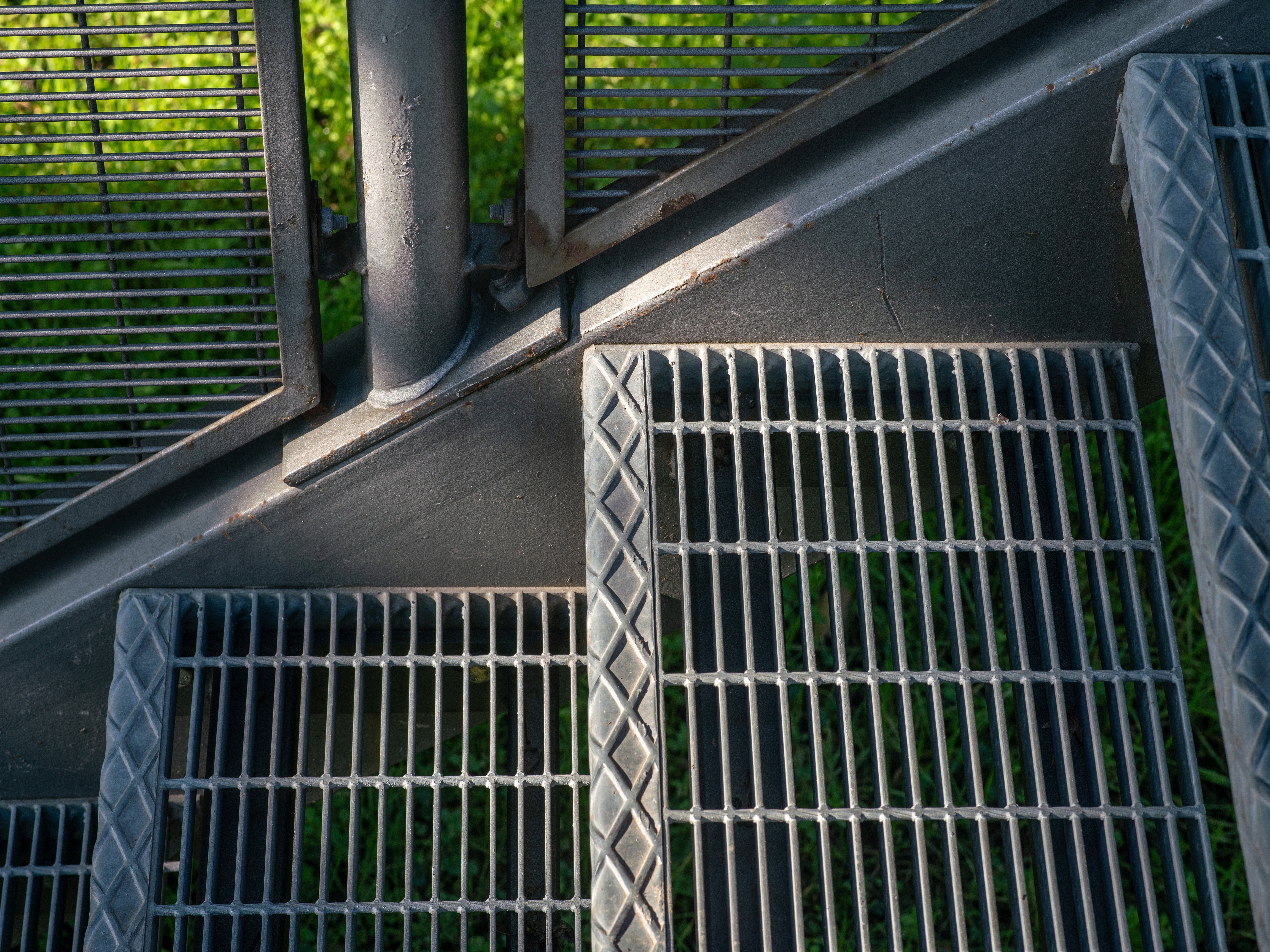 Bar Grating